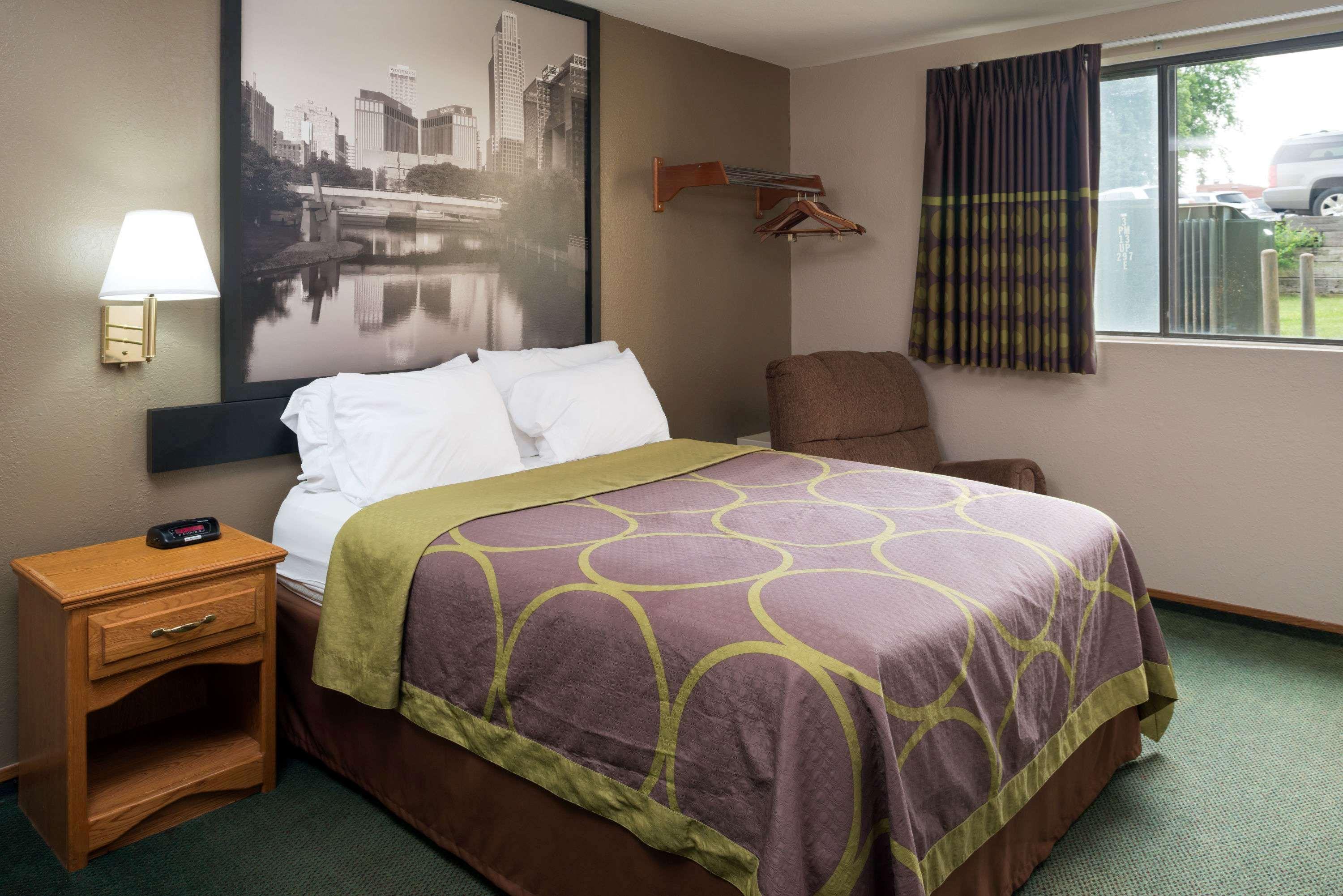 Super 8 By Wyndham Omaha Ne Hotel Exterior photo