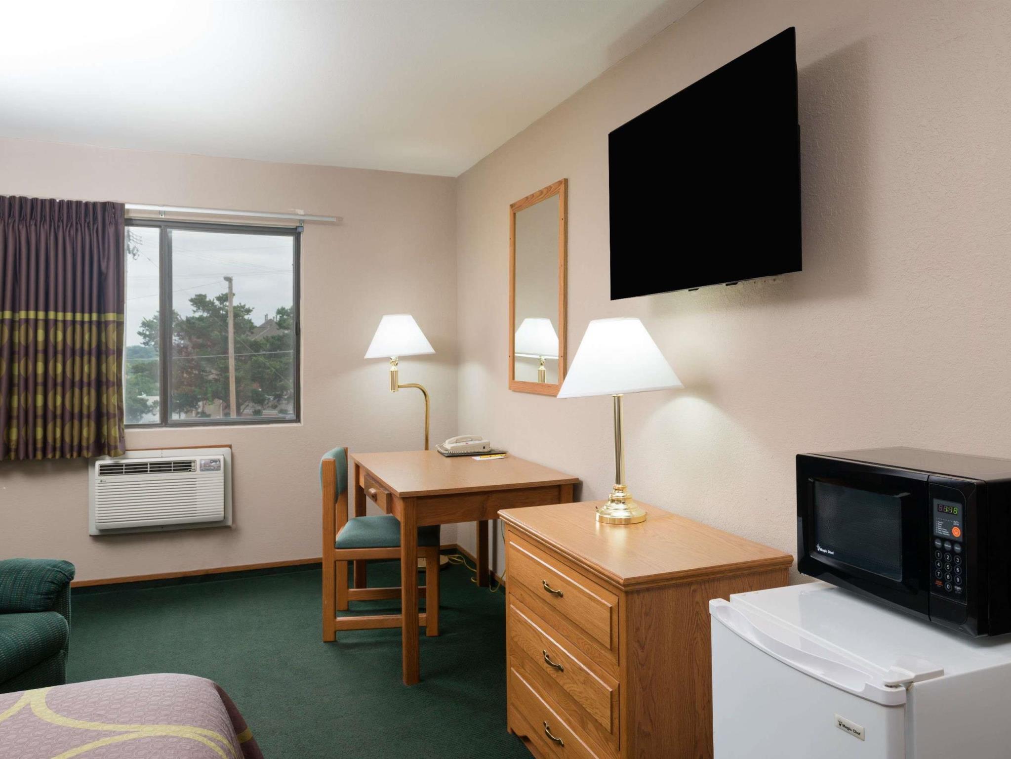Super 8 By Wyndham Omaha Ne Hotel Exterior photo