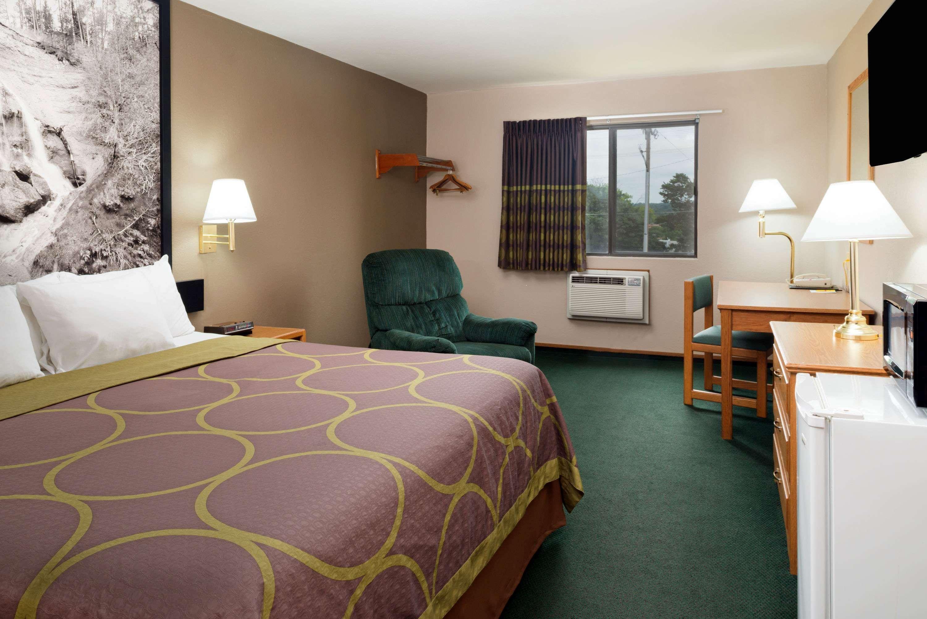 Super 8 By Wyndham Omaha Ne Hotel Exterior photo
