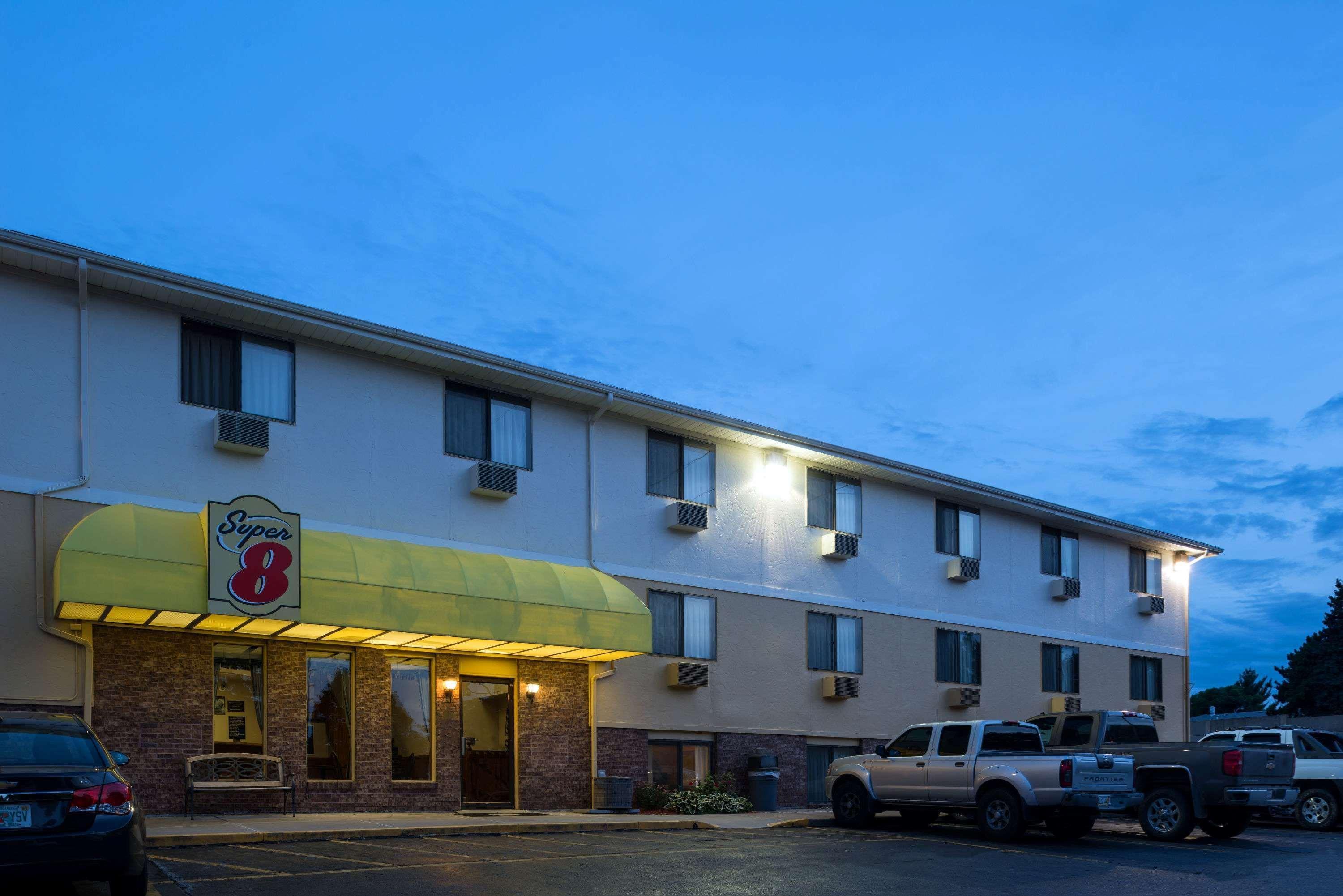 Super 8 By Wyndham Omaha Ne Hotel Exterior photo